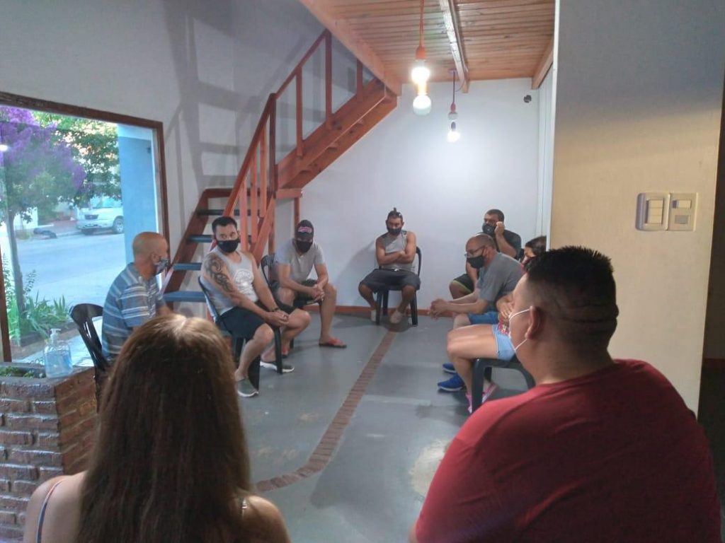 Convocan a participar del vivo