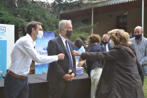 120 familias recibieron sus títulos