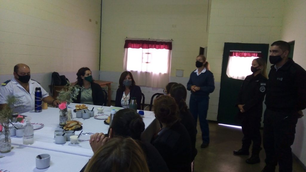 Charla sobre masculinidades para agentes