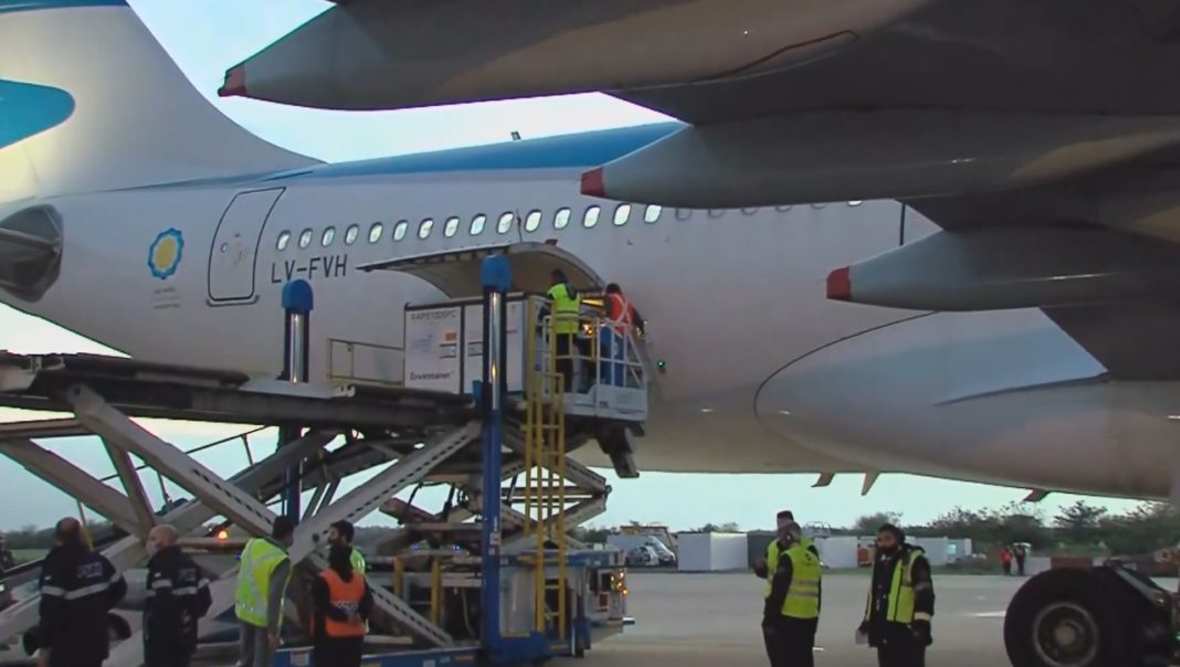 Llegaron 384 mil vacunas de