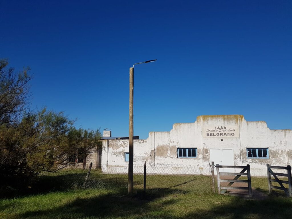 Instalaron cinco luminarias