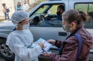 Mañana llegan 2400 primeras dosis