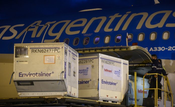 Llegaron 768 mil dosis de