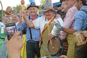 Colonia Hinojo celebra el Día