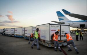 Llegan más vacunas y Argentina