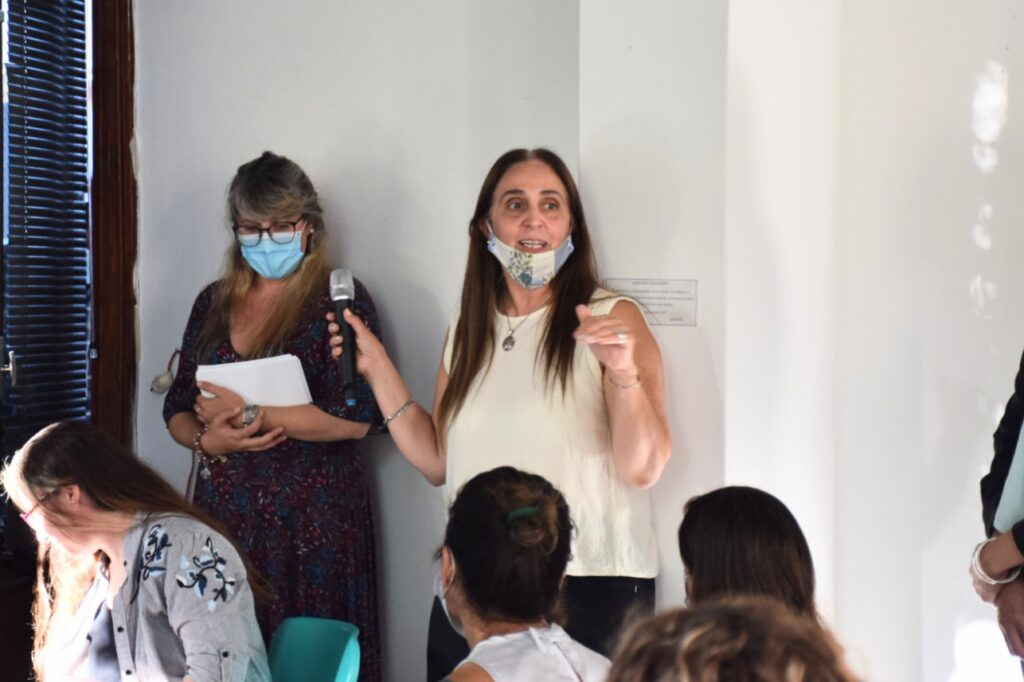Debemos construir una sociedad