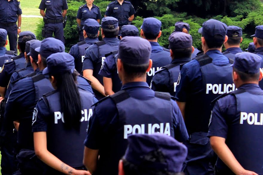 policía