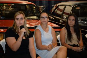 Mujeres en el automovilismo