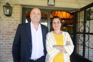 Con la presencia de