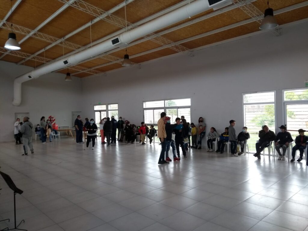 Más de 300 controles