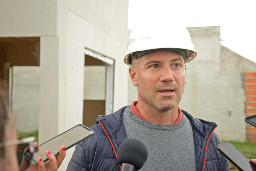 El Municipio y adjudicatarios