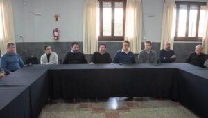 Ante una