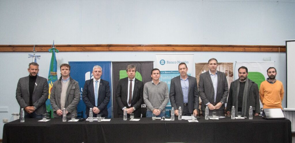 Más de 60 empresarios