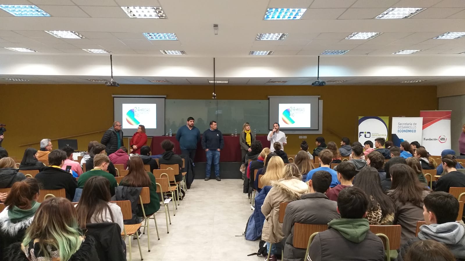 Con una emotiva apertura