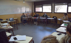 Se realizó el conversatorio