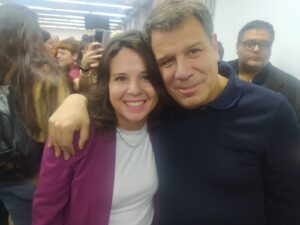 Belén Vergel junto a