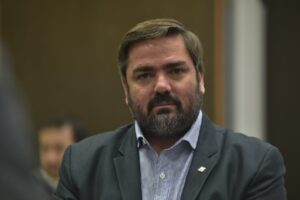 Buscan regular por Ley