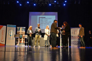 Masiva concurrencia al conversatorio