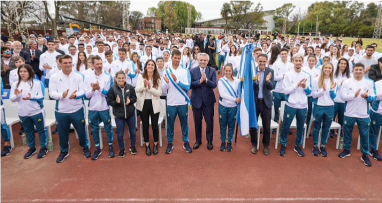Fernández le entregó la