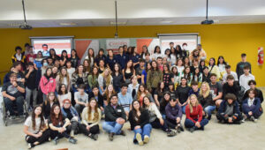 Cerca de 900 estudiantes