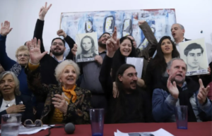 Abuelas de Plaza de